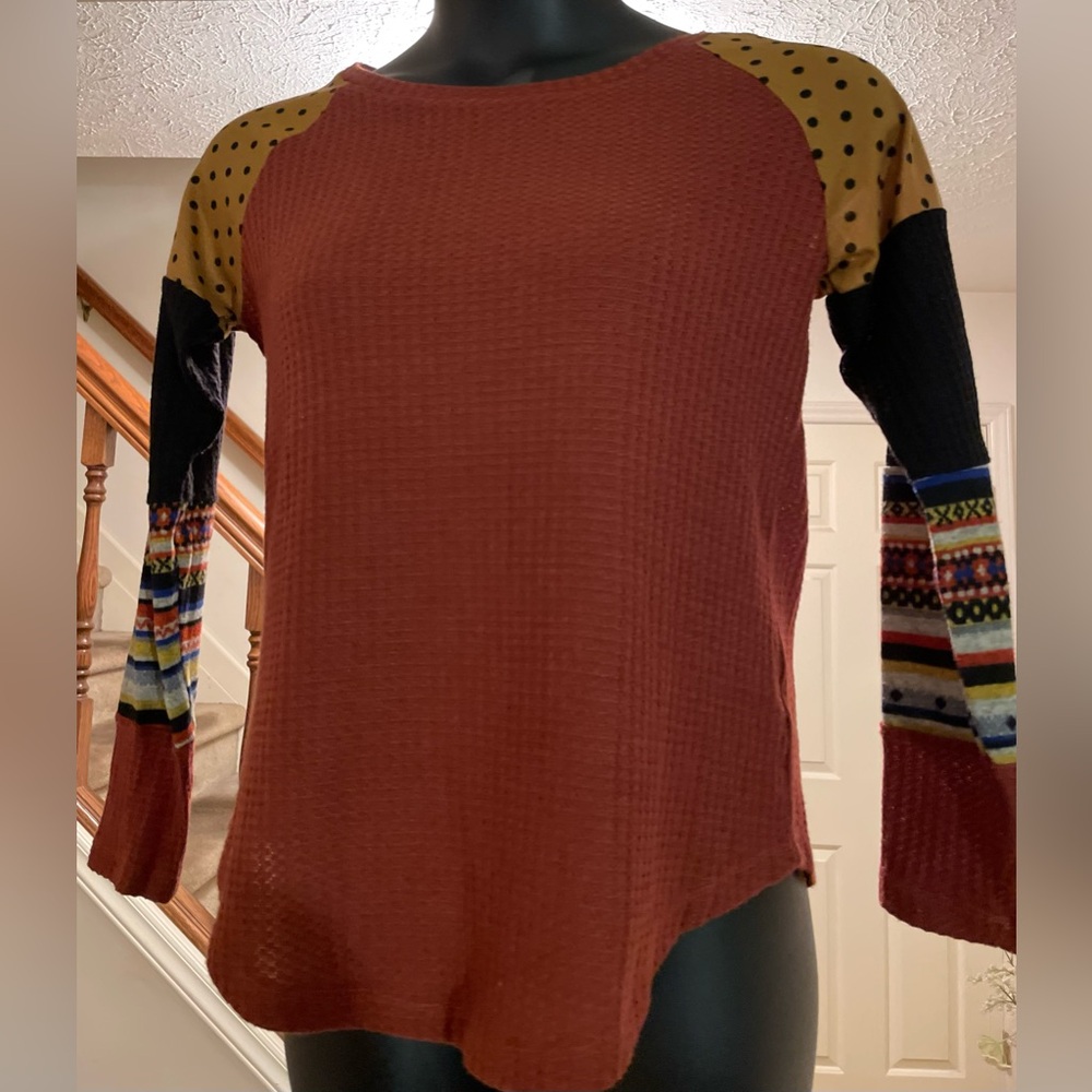Grace & Emma Colorful Top - Boutique Size Small